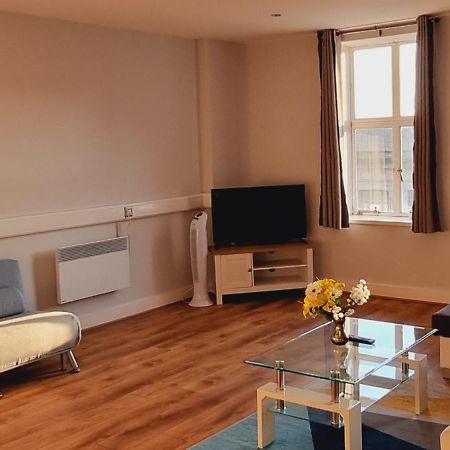 Modern And Spacious Swansea Centre Apartment Exterior photo